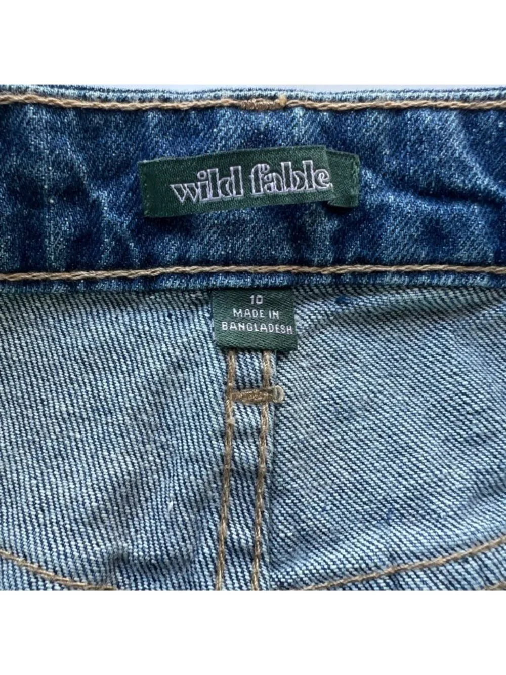 Wild Fable High-Rise Denim Shorts Womens 10 Blue Distressed Casual 2.5